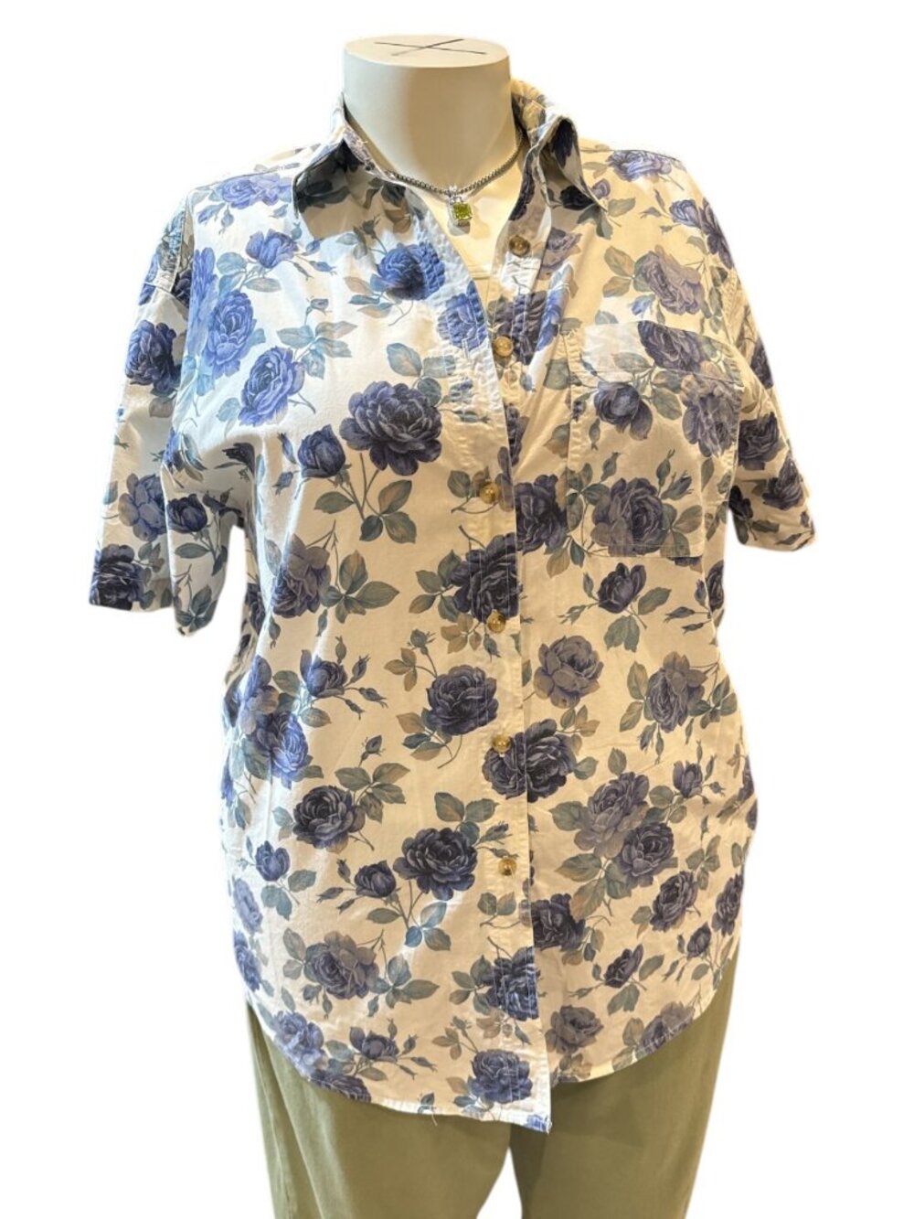 Basic Editions Sz 1X White, Blue & Green Floral Cotton 1-Pocket Button-Up Blouse